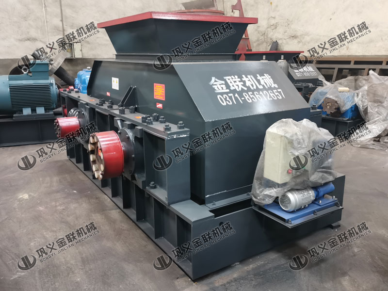 時產(chǎn)30噸對輥破碎機(jī)有哪些結(jié)構(gòu)，有哪些型號？