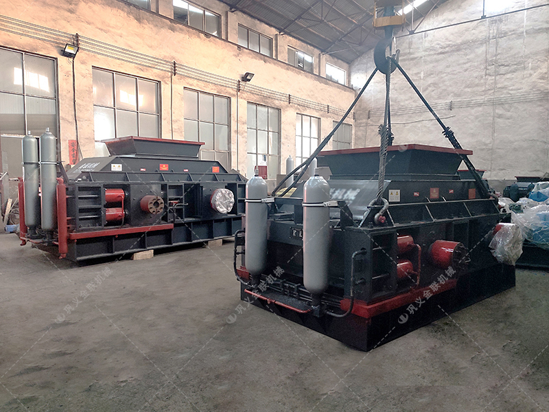 2PG1200x800液壓對輥制砂機(jī)發(fā)貨 石灰石制砂