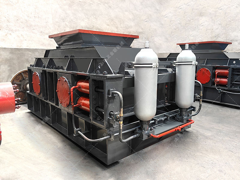 青石對(duì)輥破碎機(jī)：為何在礦山開采中備受青睞？